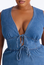 Load image into Gallery viewer, Rory Pleated Denim Midi Dress- Medium Wash| Medium
