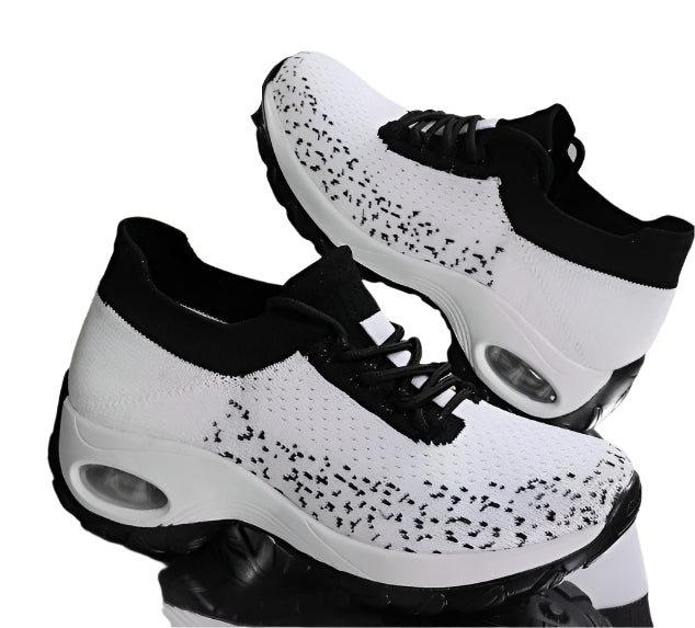 Women's Two-Tone Lace-up Front Running Shoes (Euro 40)