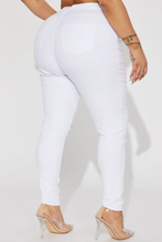 Load image into Gallery viewer, Tulsa Booty Lifting High Rise Stretch Skinny Jeans - White (22 plus)
