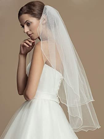 Unsutuo Bride 2 Tier Wedding Veil with Comb Short Bridal Veil Pencil Edge for Bachelorette Party (Ivory)